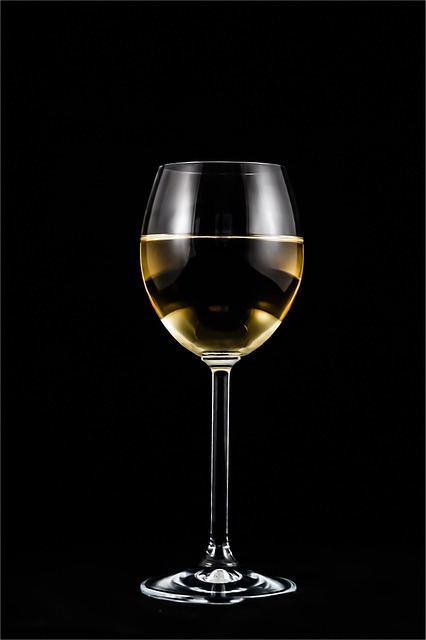 wine, glass, white wine, glass of wine, glassware, stemware, alcoholic beverage, beverage, drink, alcoholic drink, wine, wine, wine, wine, wine, white wine